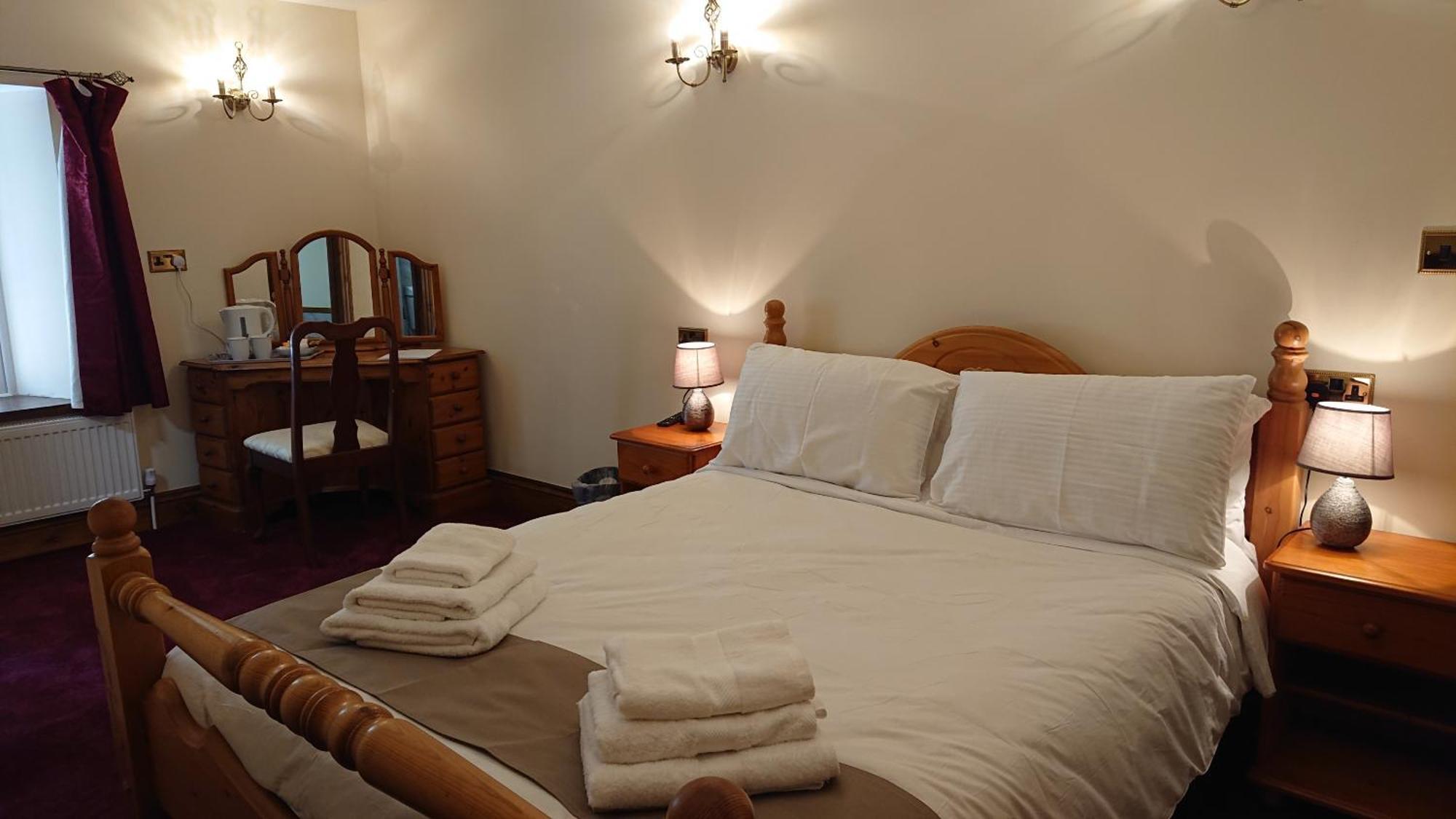 Great Trethew Manor Hotel & Self Catering Lodges リスカード エクステリア 写真