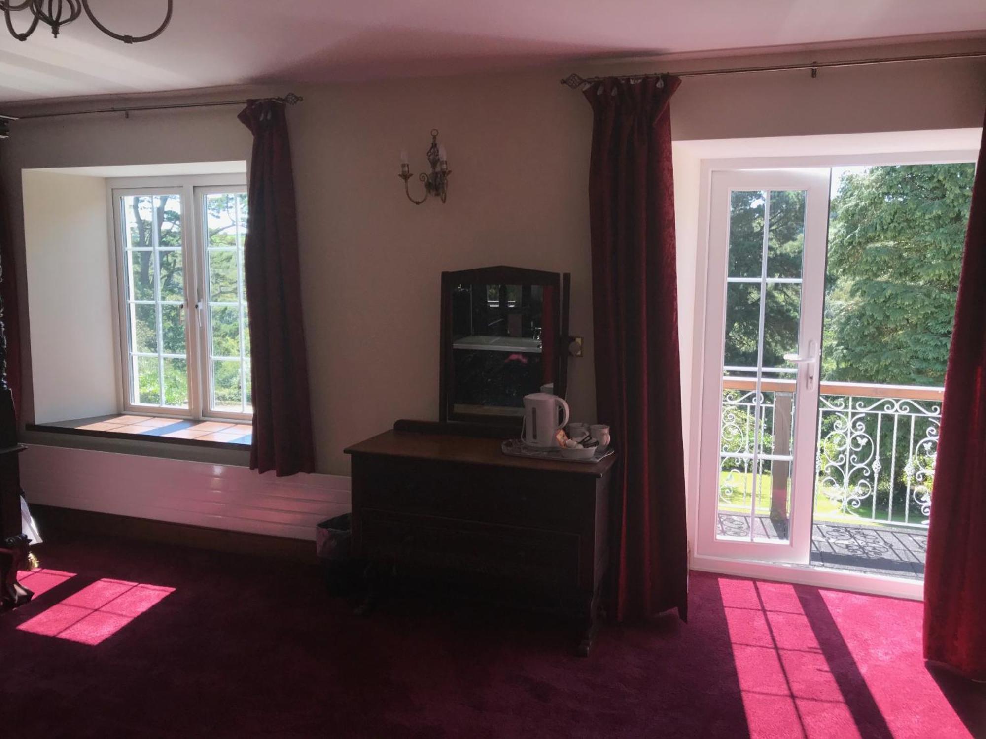 Great Trethew Manor Hotel & Self Catering Lodges リスカード 部屋 写真