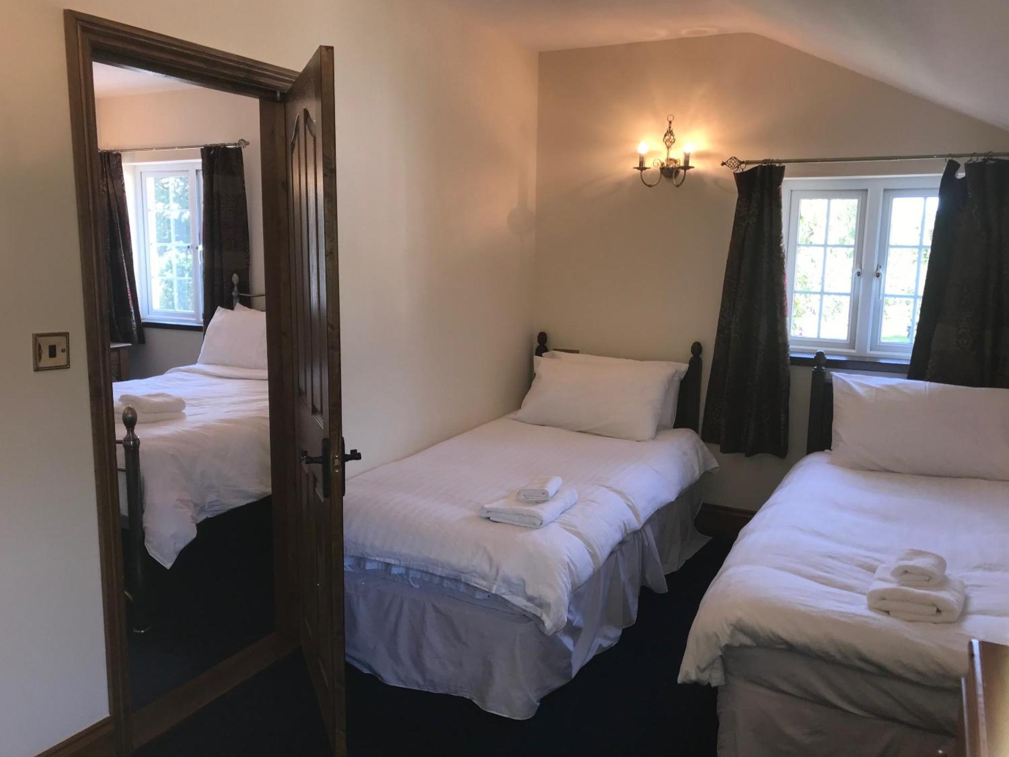 Great Trethew Manor Hotel & Self Catering Lodges リスカード エクステリア 写真