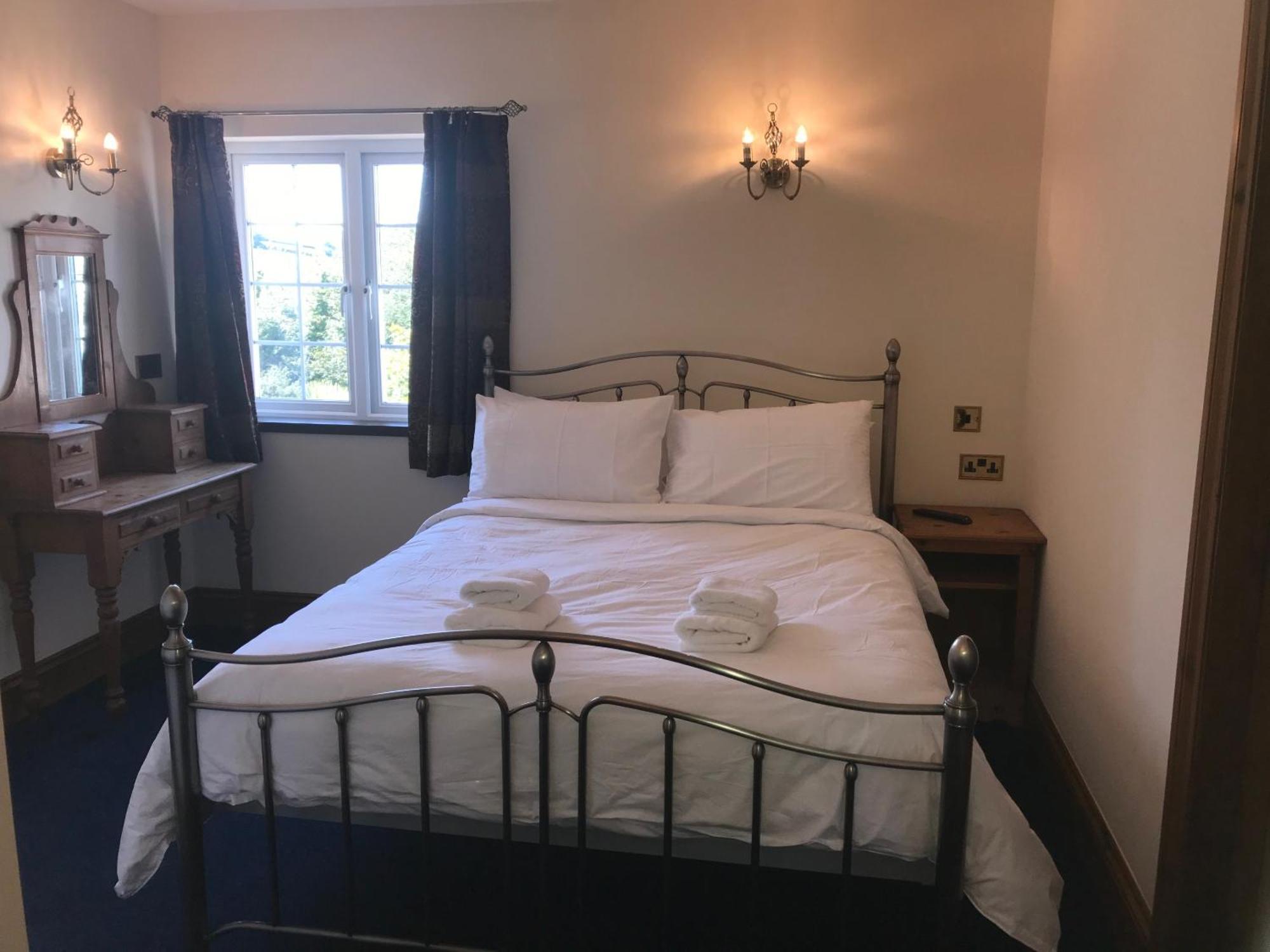 Great Trethew Manor Hotel & Self Catering Lodges リスカード 部屋 写真